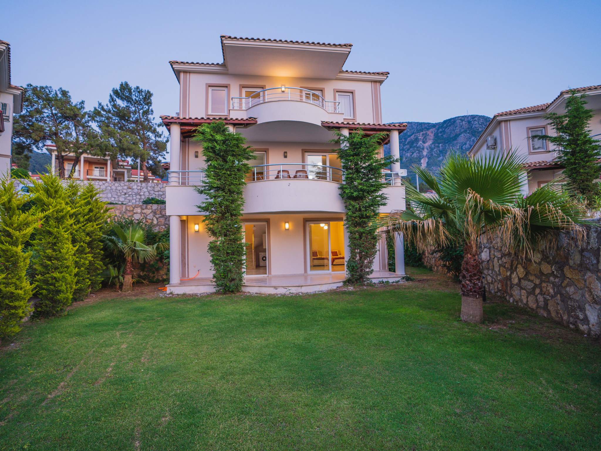 🏡 Villa Royal