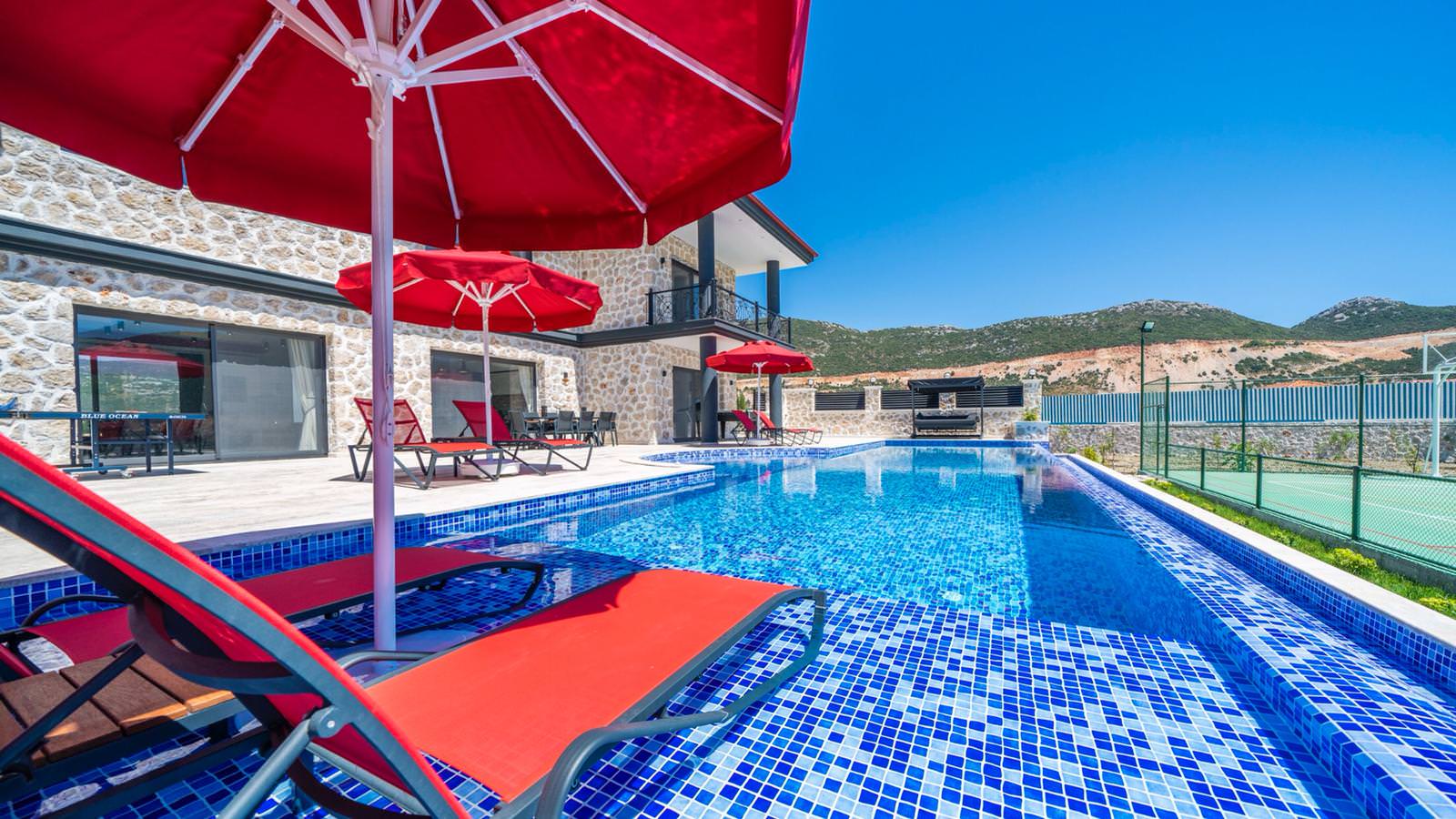 •Villa Nirvana•